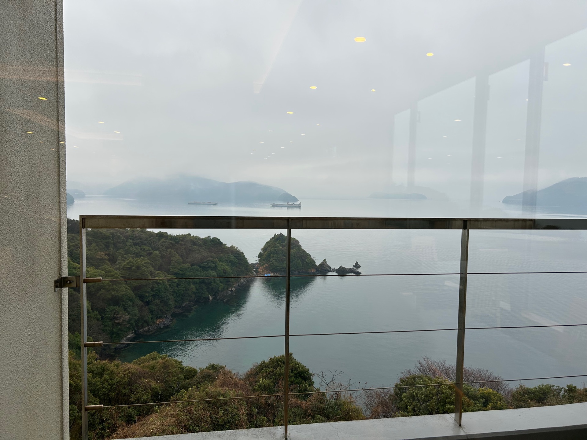 生きのびるための事務