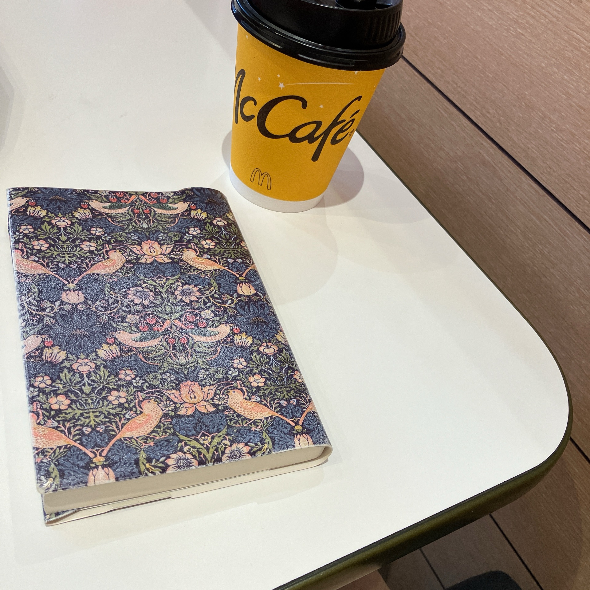 お探し物は図書室まで