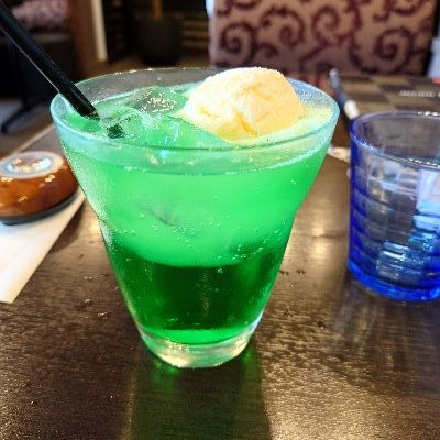 喫茶ジャルダンの本棚