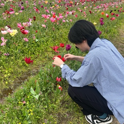 あかとも